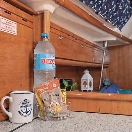 Sleep On The Sea Botel Radazul